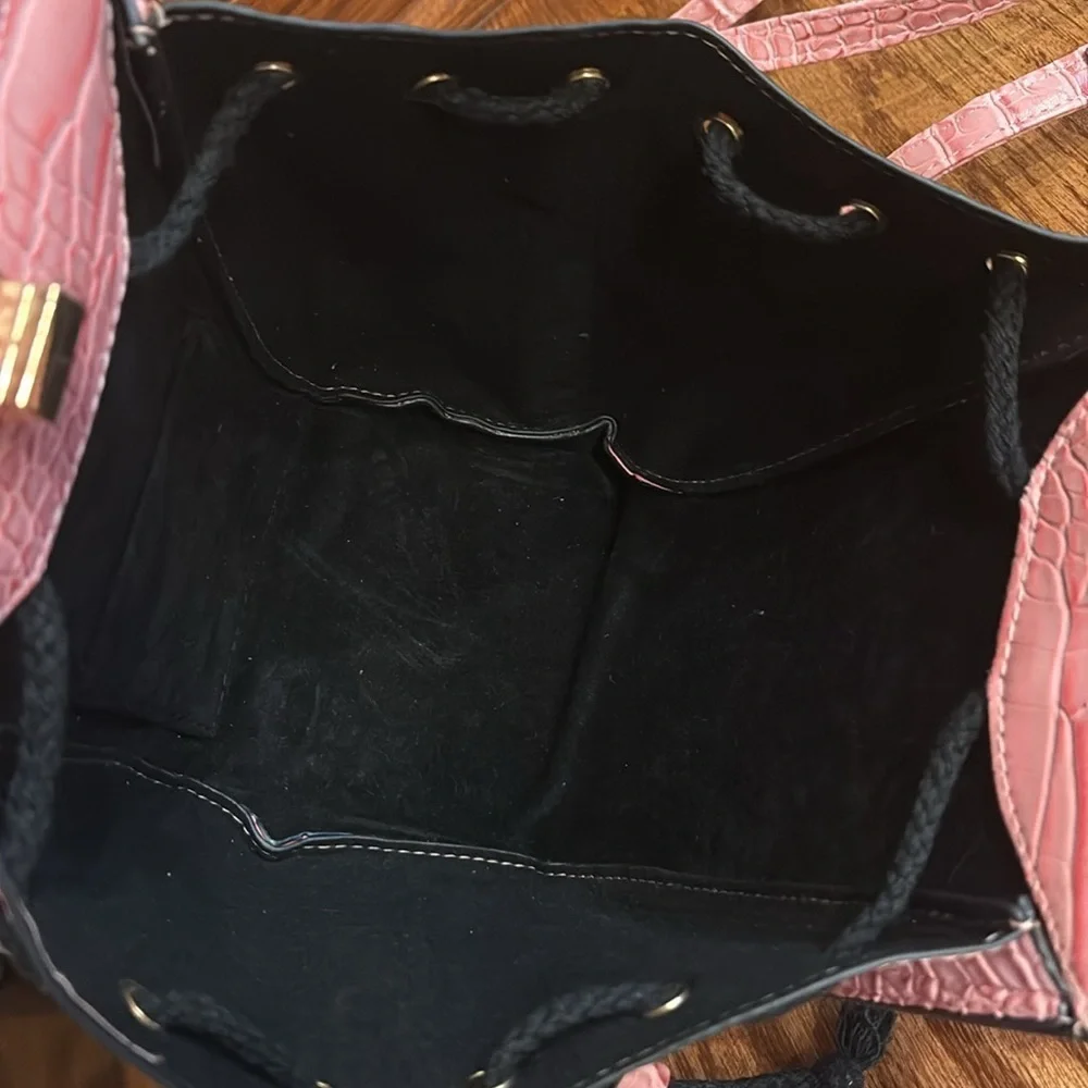 Pink SASSY CHIC LADY Bag with Face Design Adjustable size and crossbody handle